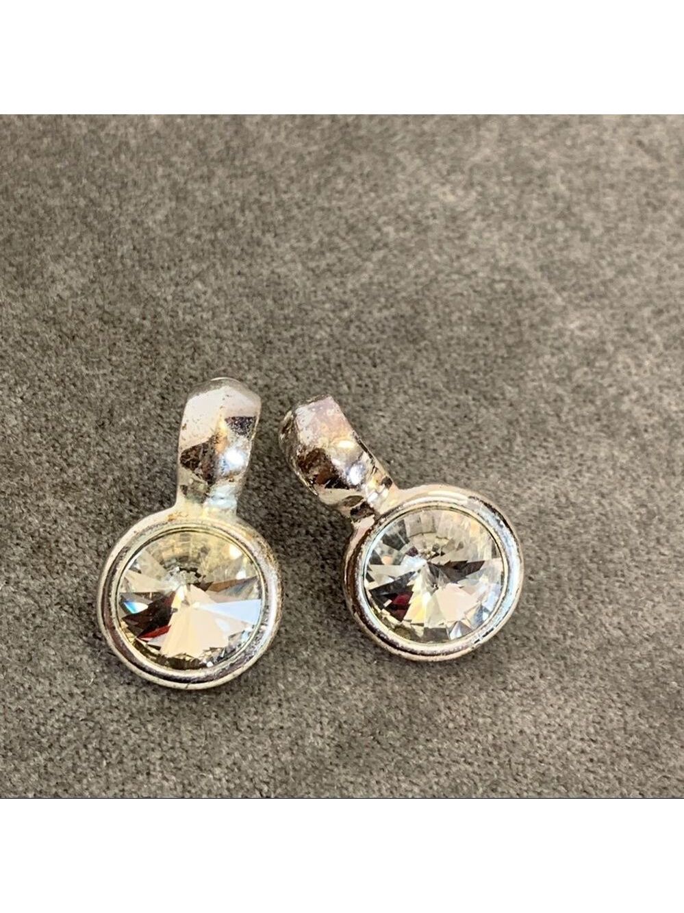 🛍3/$20 SILVERTONE circular round rhinestone stud earrings